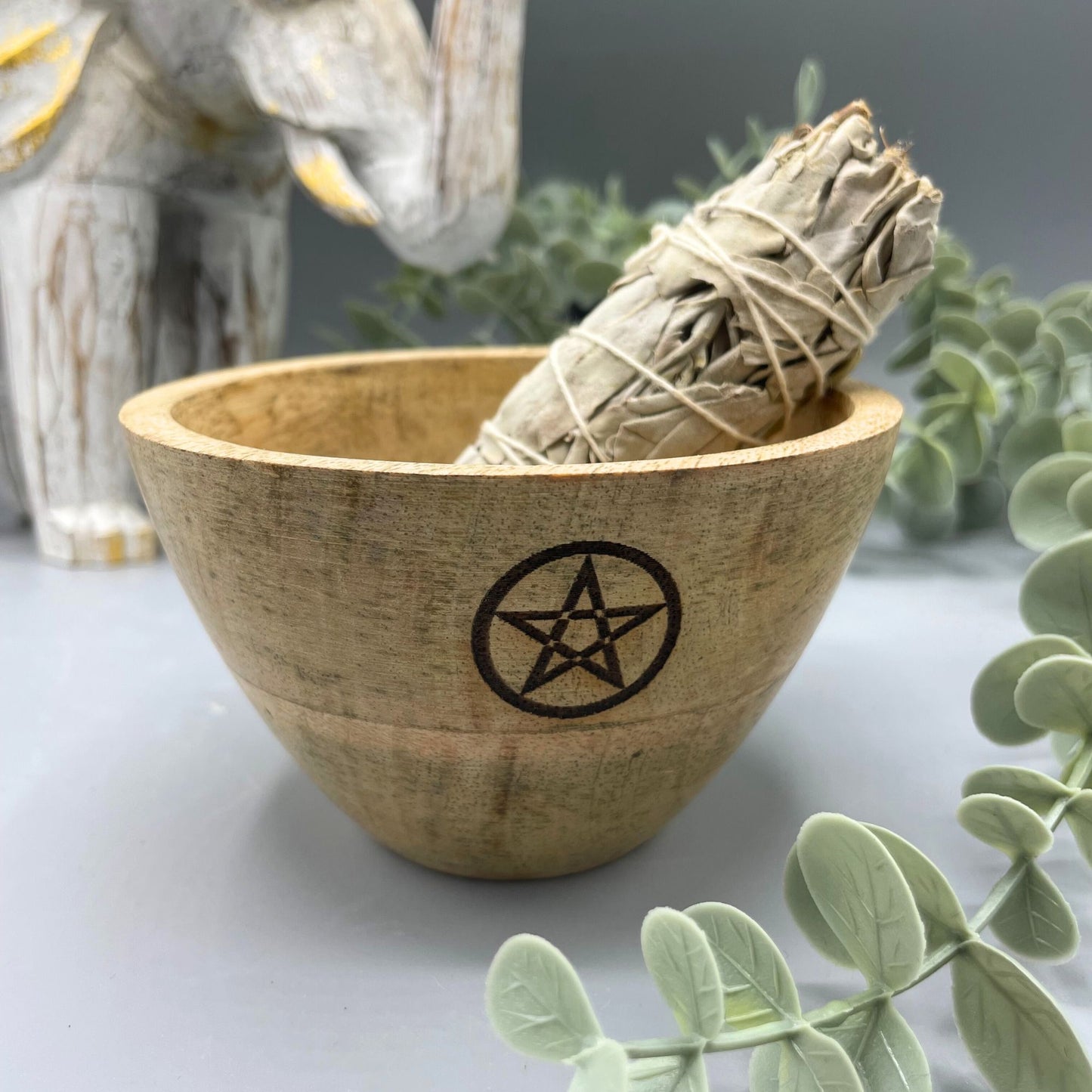 Wooden Smudge / Smoke Cleansing  and Ritual Offering Bowl | Pentagram Engraving