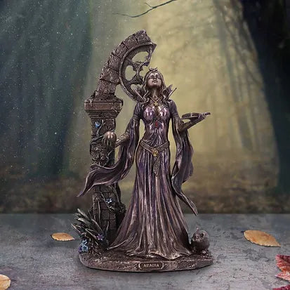 Aradia | Wiccan Queen of Witches Figurine | 25cm | Witchcraft