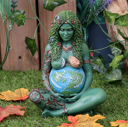 Ethereal Mother Earth Figurine | 17.5cm | Goddess Gaia
