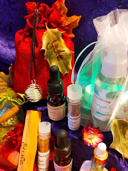 Yule Offering Spell Bag | Spellwork | Spell Reagents | Altar Work